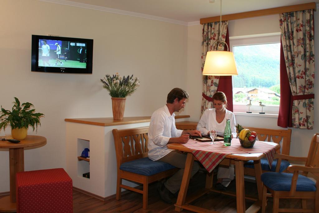 Gasthof Wiesenhof Strobl Room photo